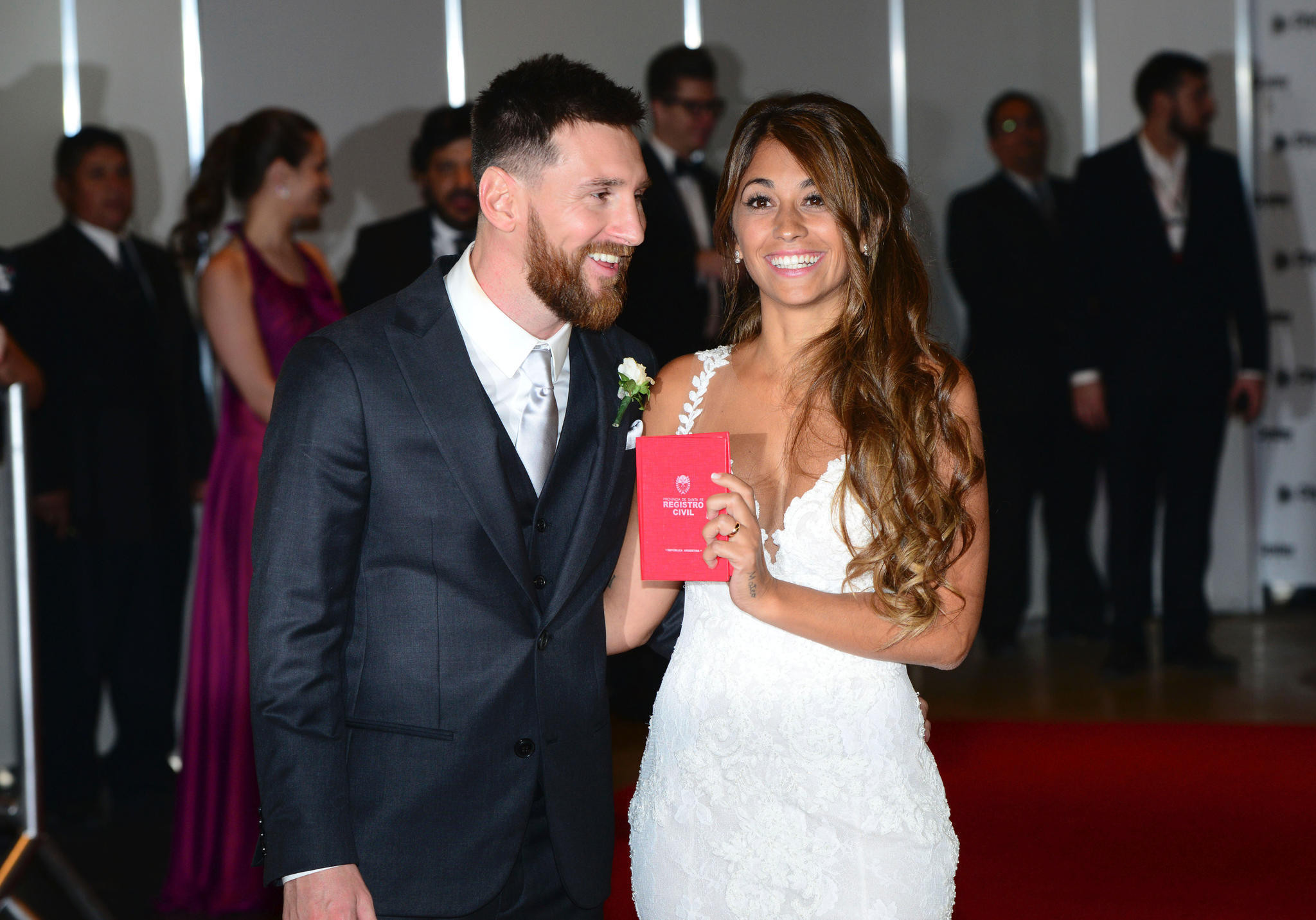 Hochzeit Messi
 Lionel Messi Antonella Roccuzzo Details zum Brautkleid