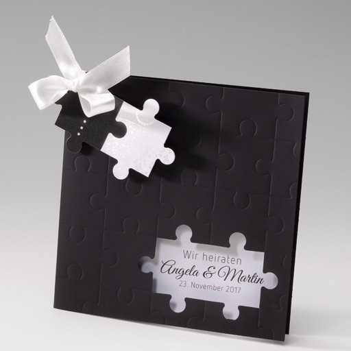 Hochzeit Puzzle
 Schwarze Einladungskarte zur Hochzeit mit Puzzle und Schleife