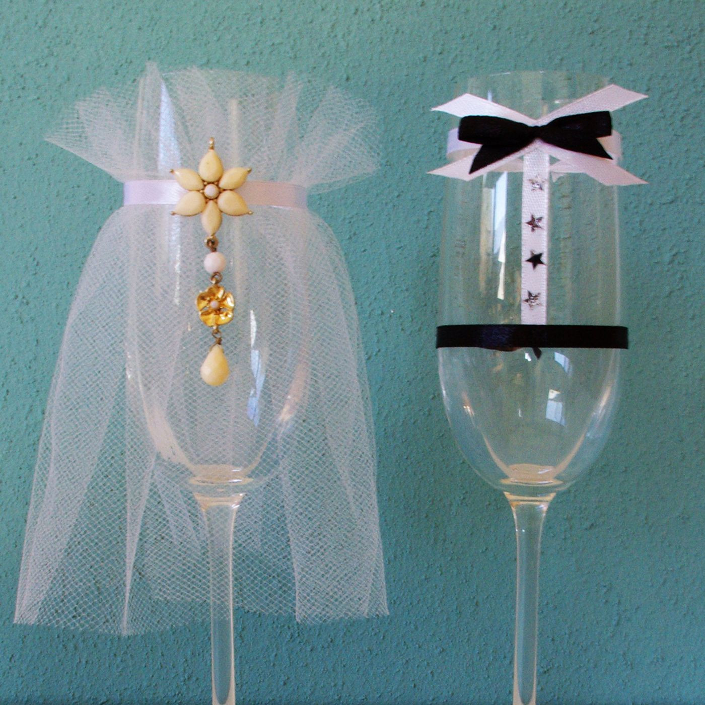 Hochzeit Sektgläser
 Hochzeit Sektgläser als Brautpaar verkleidet