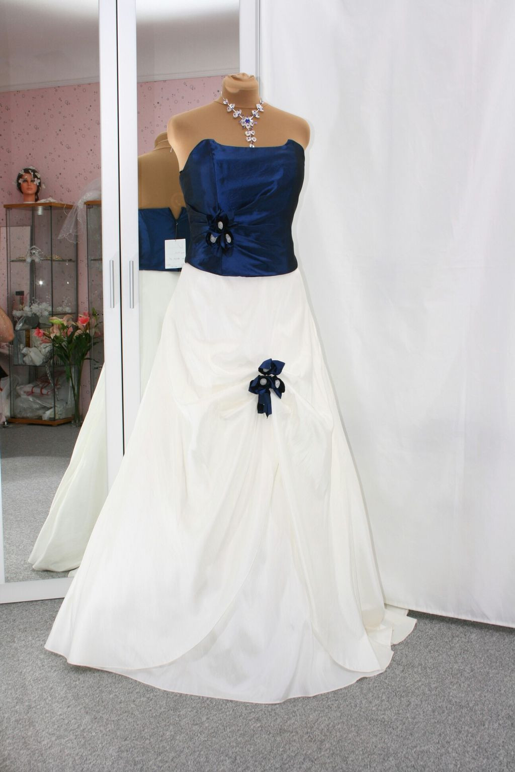 Hochzeitskleid Blau
 Gebraucht Brautkleid Hochzeitskleid Blau weiß 40 in