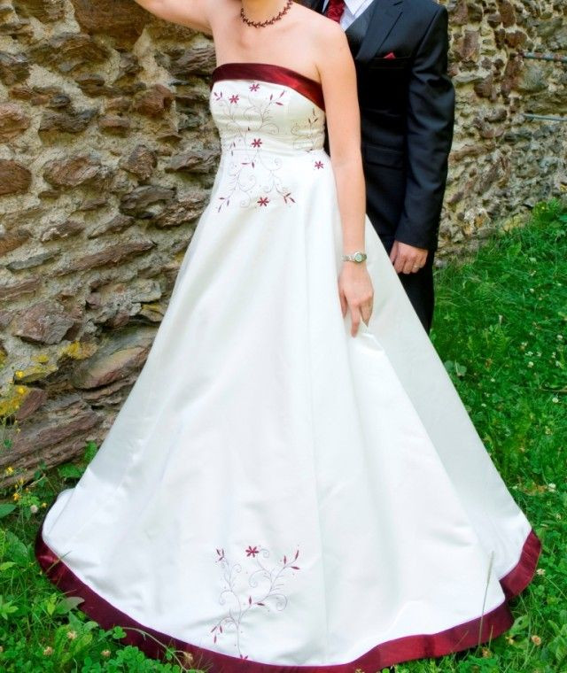 Hochzeitskleid Gebraucht
 Gebrauchte Brautkleider Pinterest te hakkında 25 den fazla