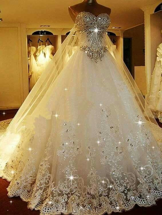 Hochzeitskleid Glitzer
 Cinderella Brautkleid Glitzer