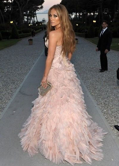 Hochzeitskleid J
 Hochzeitskleid Jennifer Lopez – Friseur