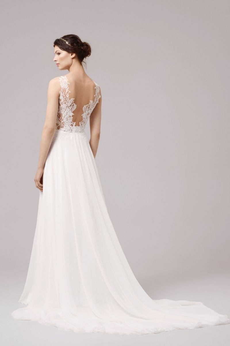 Hochzeitskleid Mit Schleppe
 elegantes Brautkleid mit langer Schleppe rückenfreies