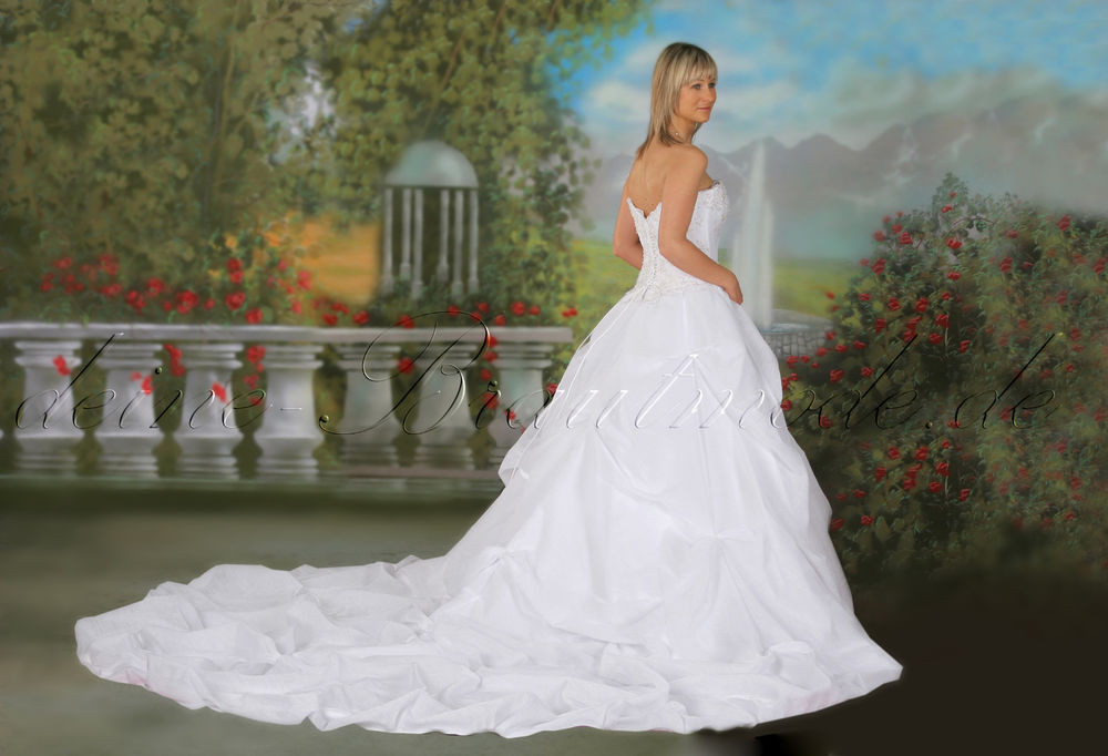 Hochzeitskleid Mit Schleppe
 Hochzeitskleid Brautkleid lange Schleppe Spitze