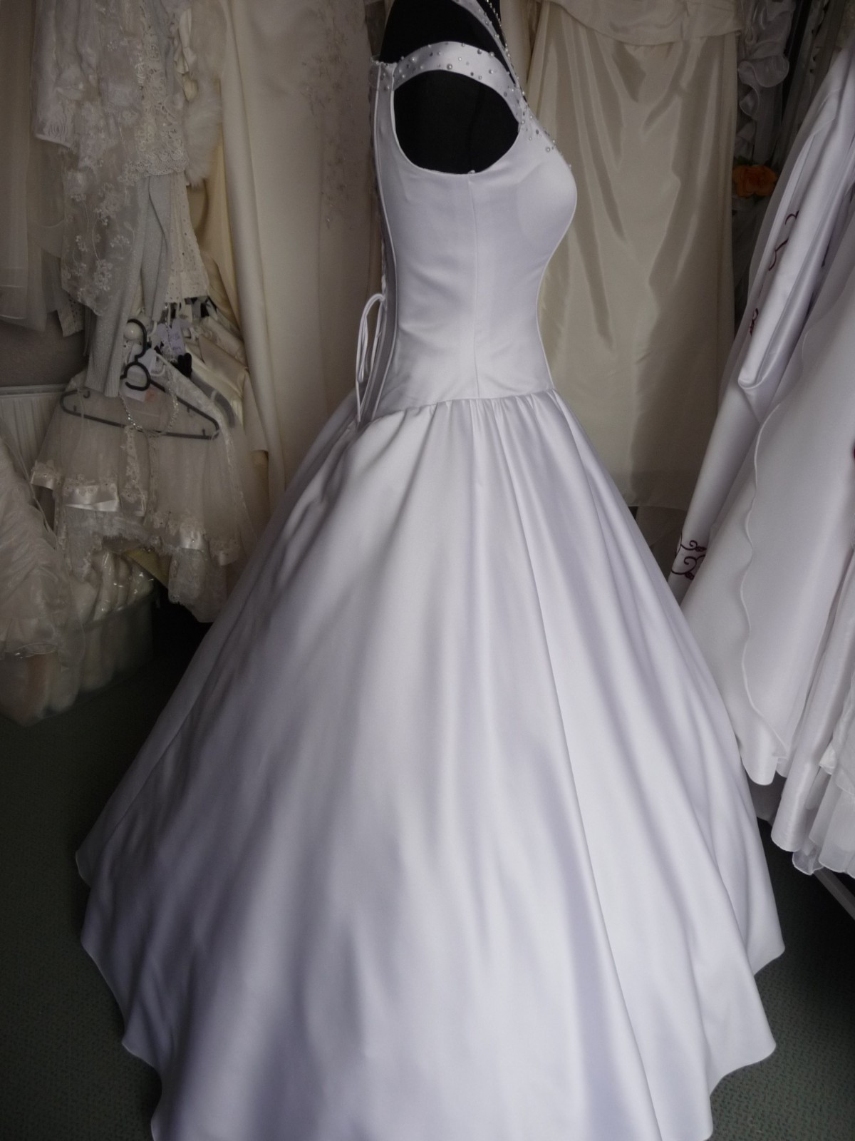 Hochzeitskleid Neckholder
 Brautkleid Hochzeitskleid Neckholder 36 40 weiß wie neu
