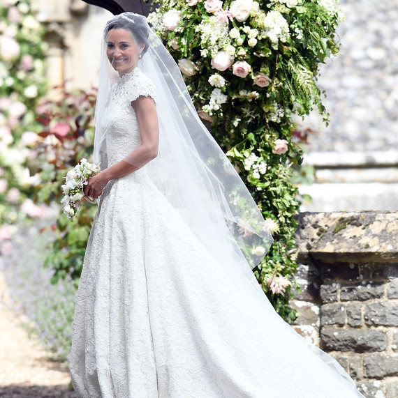 Hochzeitskleid Pippa Middleton
 Everything You Need to Know About Pippa Middleton s Custom