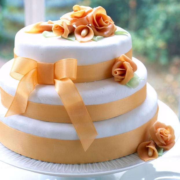 Hochzeitstorte Backen
 Hochzeitstorte selber backen so geht s