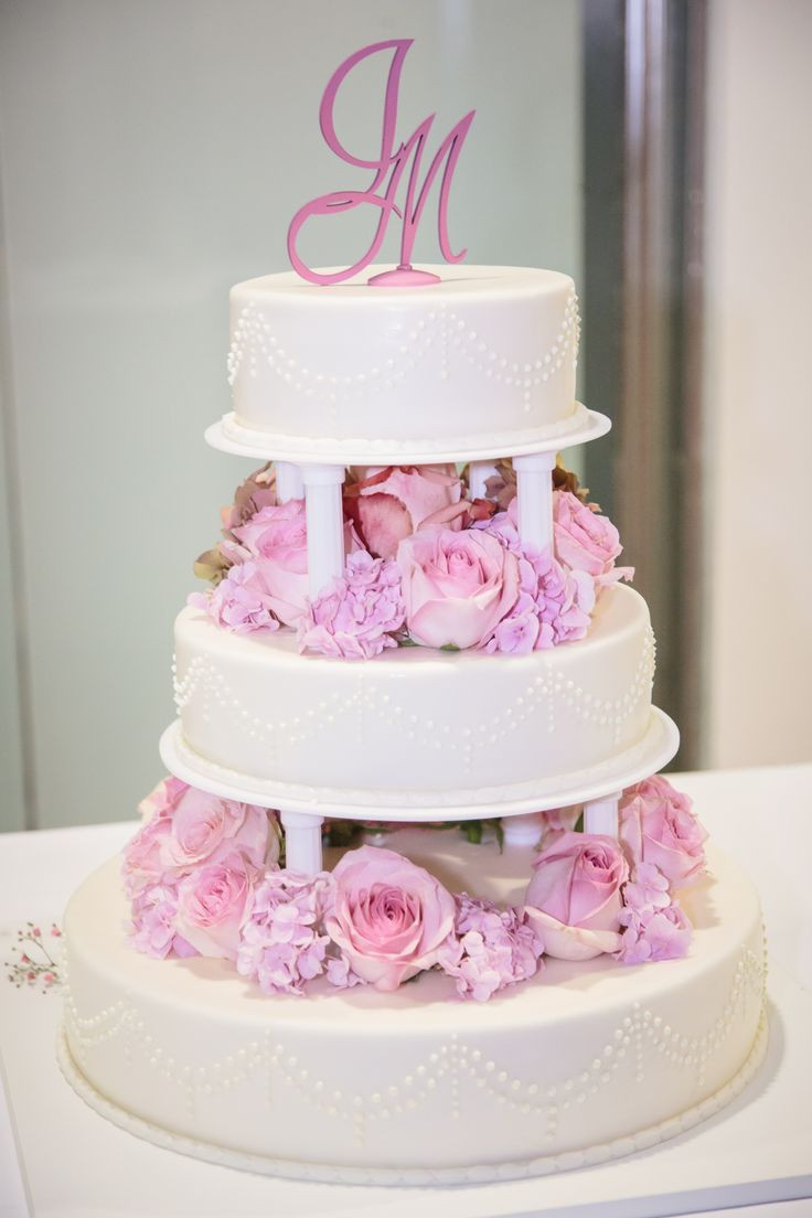 Hochzeitstorte Blumen
 Die besten 25 Hochzeitstorte mit echten blumen Ideen auf