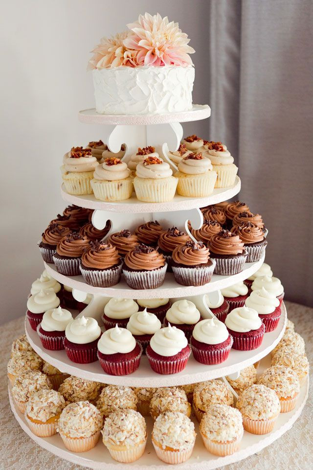 Hochzeitstorte Cupcakes
 Die besten 25 Hochzeitstorte auf etagere Ideen auf