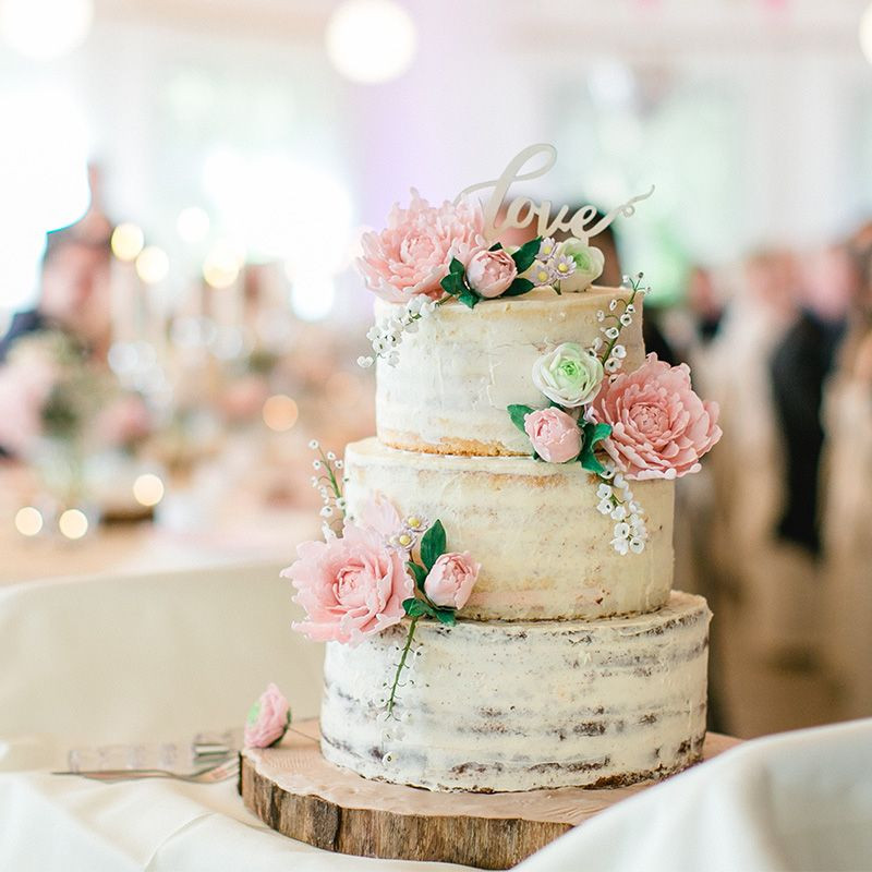 Hochzeitstorte Dreistöckig Elegant
 Hochzeitstorte mit echten Blumen Naked Cake dreistöckig