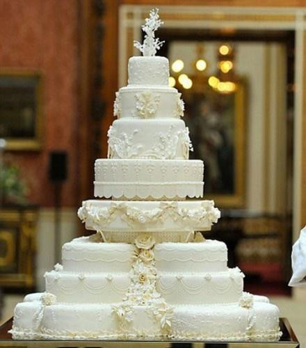 Hochzeitstorte Extravagant
 Kuchen Verträumte Hochzeitstorten Weddbook