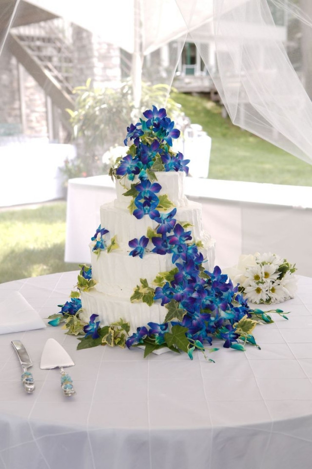 Hochzeitstorte Extravagant
 Blumenschmuck zur Hochzeit Ideen für verblüffende Dekore