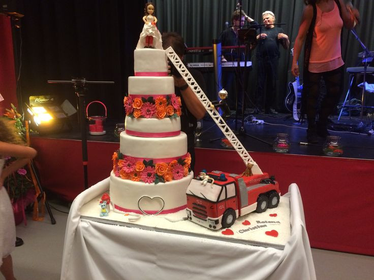 Hochzeitstorte Feuerwehr
 Die besten 25 Hochzeitstorte feuerwehr Ideen auf