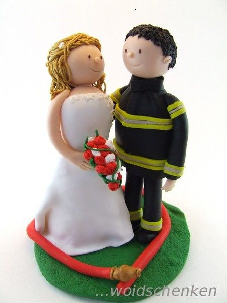 Hochzeitstorte Feuerwehr
 Tortenfiguren Brautpaar Feuerwehr