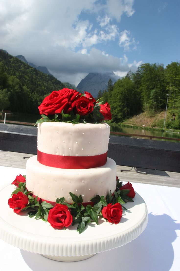 Hochzeitstorte Füllung
 Die besten 25 Hochzeitstorte mit rosen Ideen auf