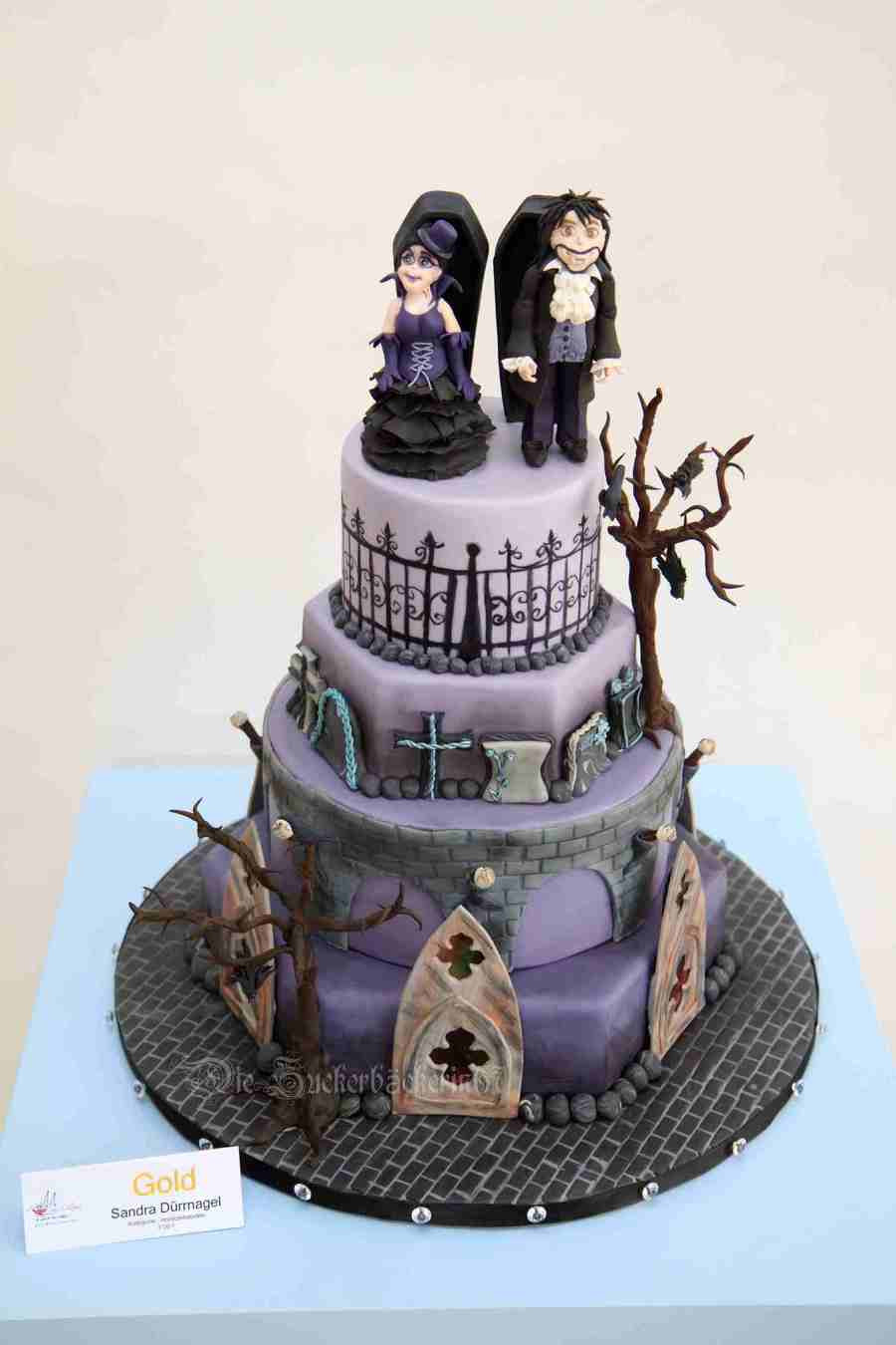 Hochzeitstorte Gothic
 My Vampire Gothic Wedding Cake I Won The Cake Cologne A