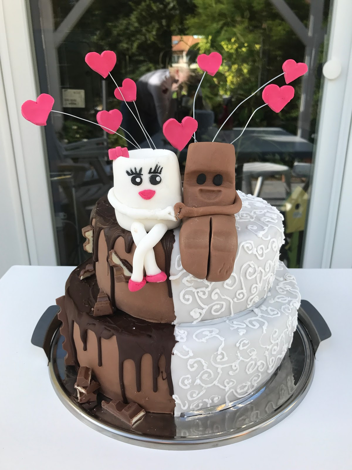 Hochzeitstorte Kinderschokolade
 Hochzeitstorte Kinderschokolade Figuren