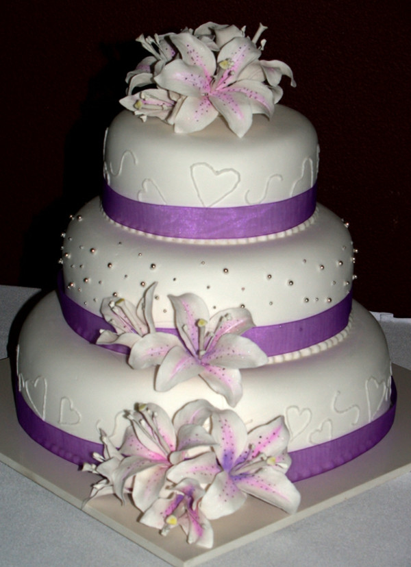 Hochzeitstorte Lila
 Lila Hochzeitstorte Ideen violette und purpurrote Muster