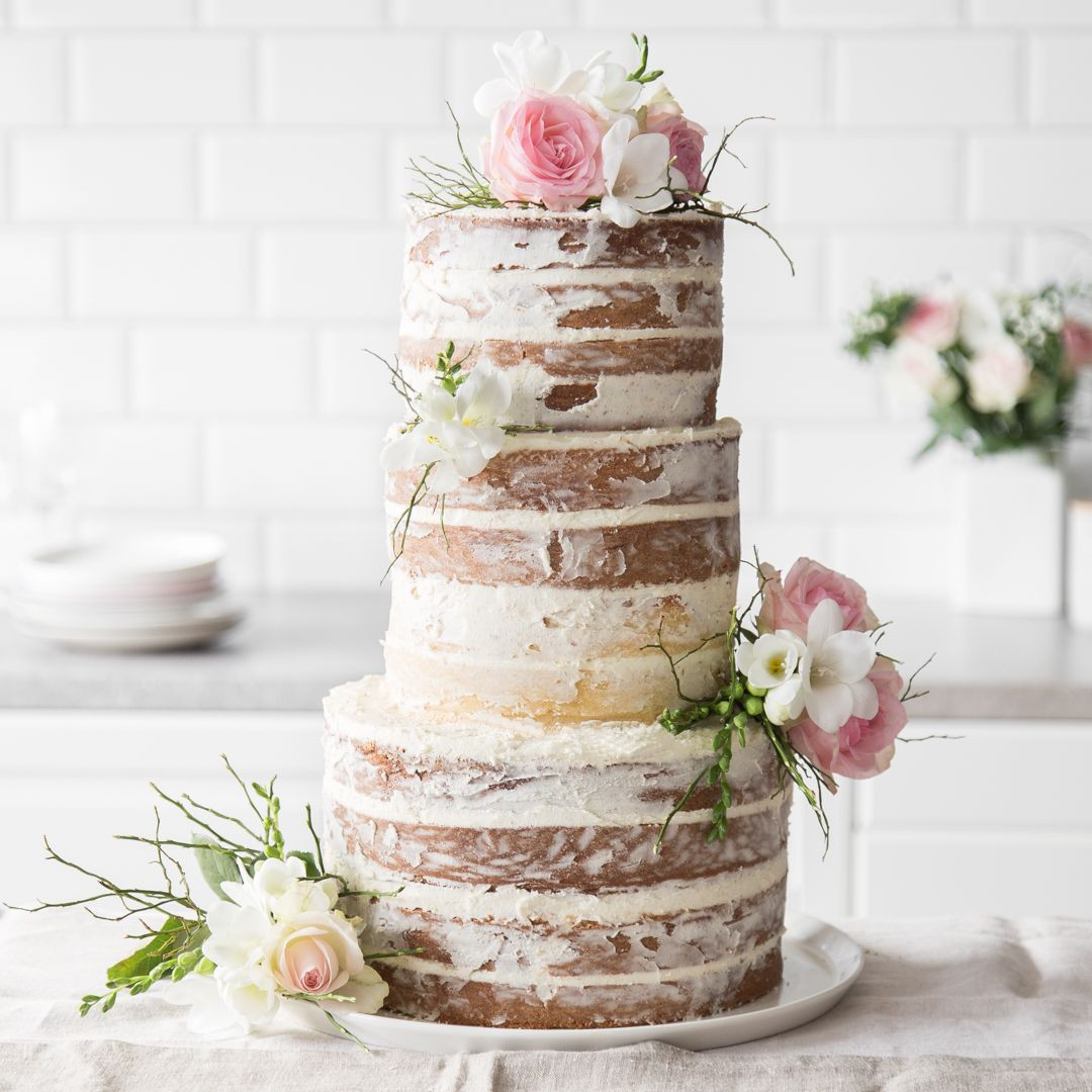 Hochzeitstorte Naked Cake
 So bereitest du eine Naked Cake Hochzeitstorte zu