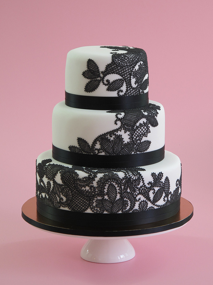 Hochzeitstorte Schwarz
 Hochzeitstorten in schwarz weiß