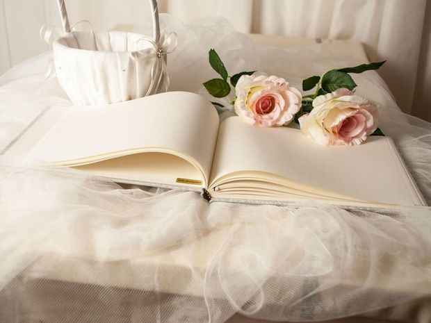 Hochzeitswünsche Gästebuch
 Schöne Ideen für Hochzeitswünsche an das Brautpaar weddix
