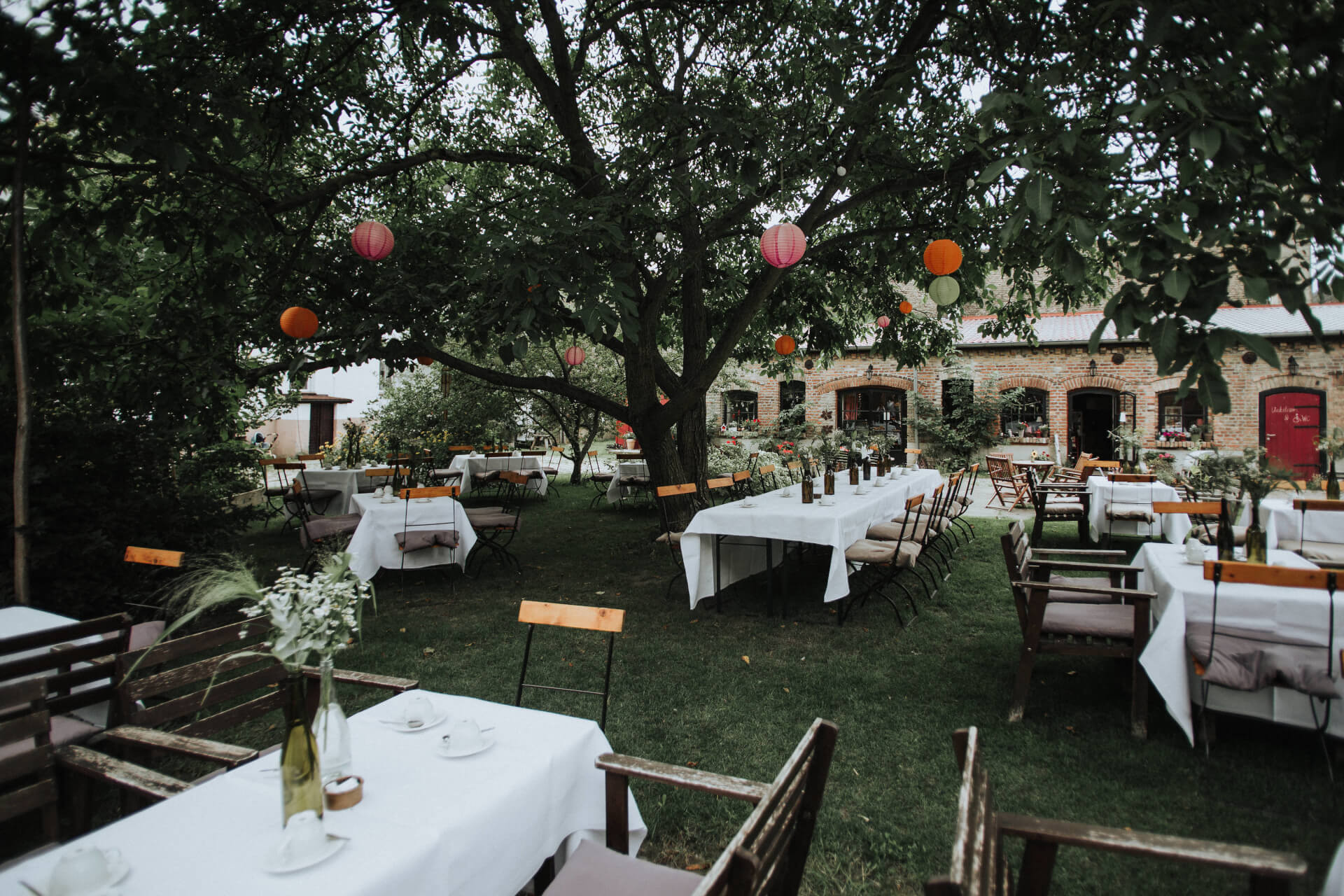 Hof Und Garten
 Hof und Garten Landhochzeit