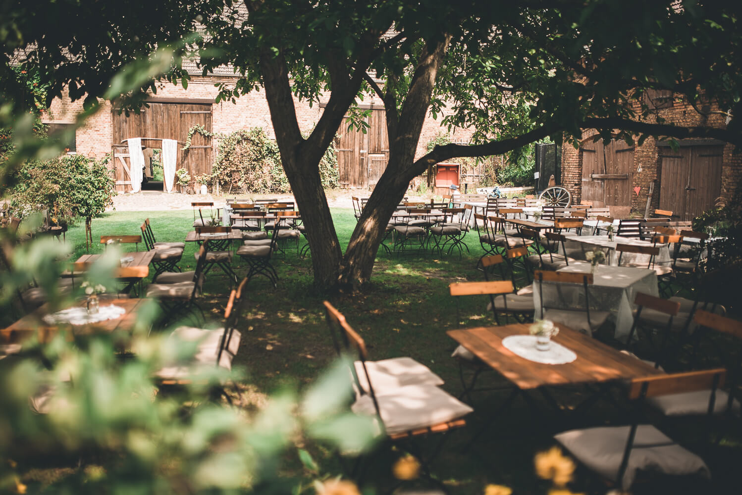 Hof Und Garten
 Hof und Garten Landhochzeit