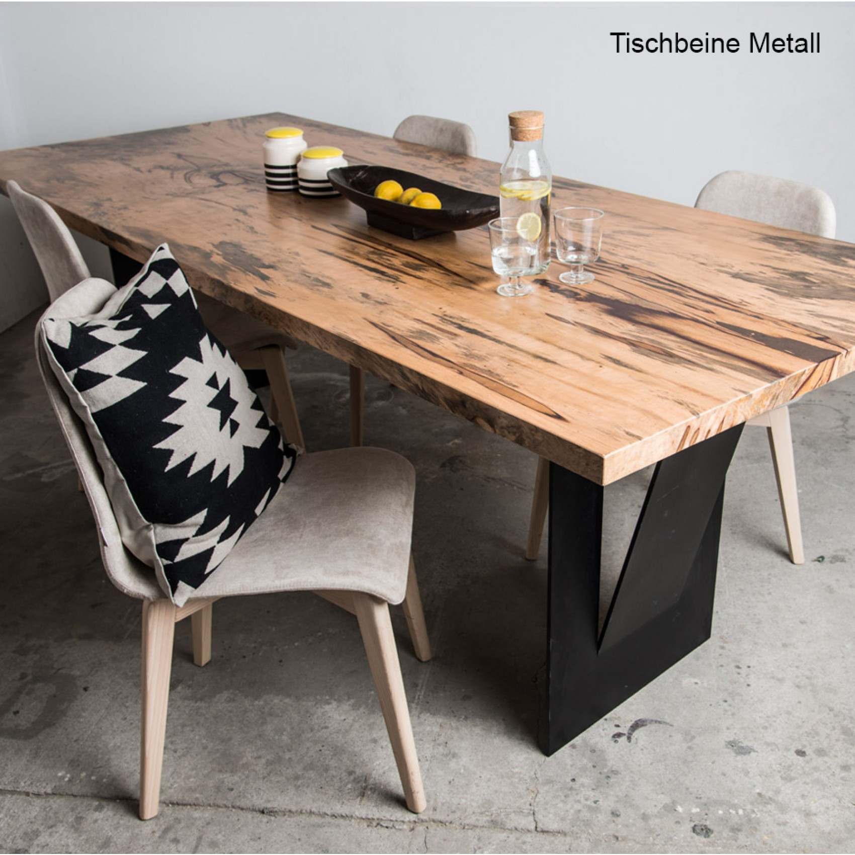 Holz Tisch
 Holztisch massiv Tamarind günstig online kaufen