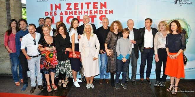 In Zeiten Des Abnehmenden Lichts
 premiere von "IN ZEITEN DES ABNEHMENDEN LICHTS