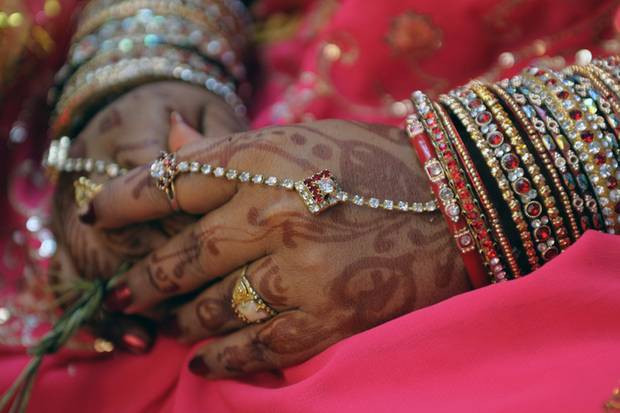 Indien Hochzeit
 Bräutigam von Chaos Hochzeit in In n Ich wurde unter