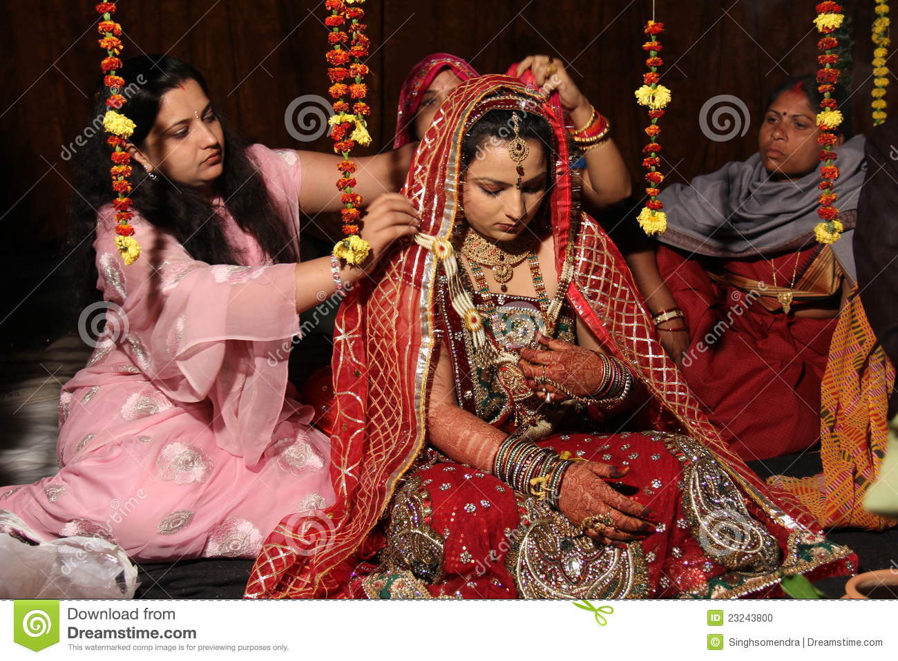 Indien Hochzeit
 Traditionelle Hindische Indische Hochzeit Redaktionelles