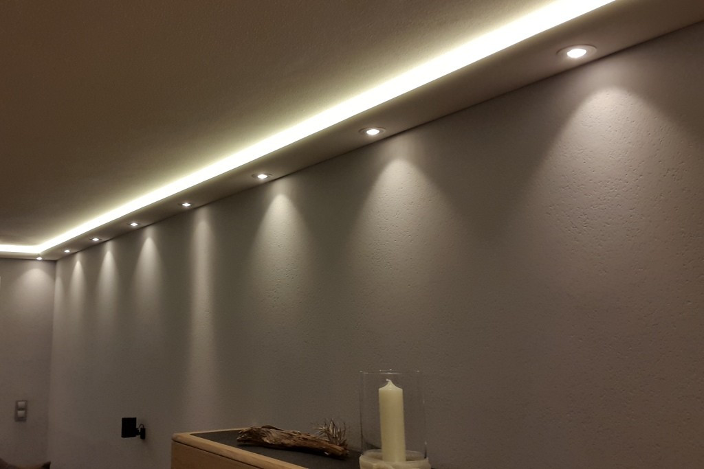 Indirekte Beleuchtung Led
 Stuckprofile „WDKL 200A ST“ für indirekte Beleuchtung Wand