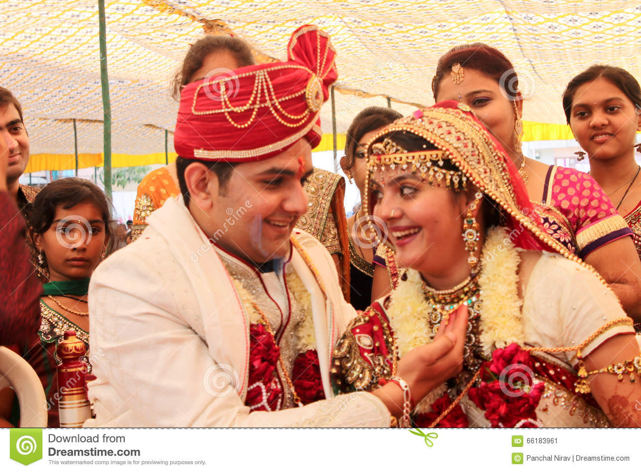 Indische Hochzeit
 Indische Hochzeit redaktionelles foto Bild von hochzeit