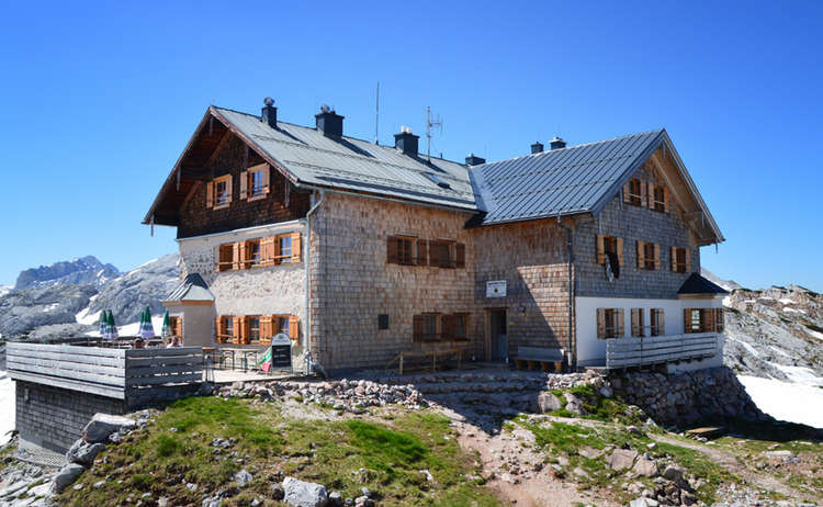 Ingolstädter Haus
 Berghütten & Jausenstation Hütten in den Berchtesgadener