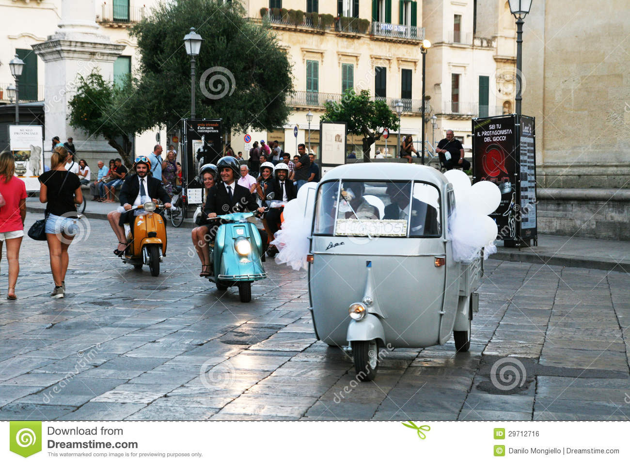 Italienische Hochzeit
 Italienische Hochzeit redaktionelles foto Bild von