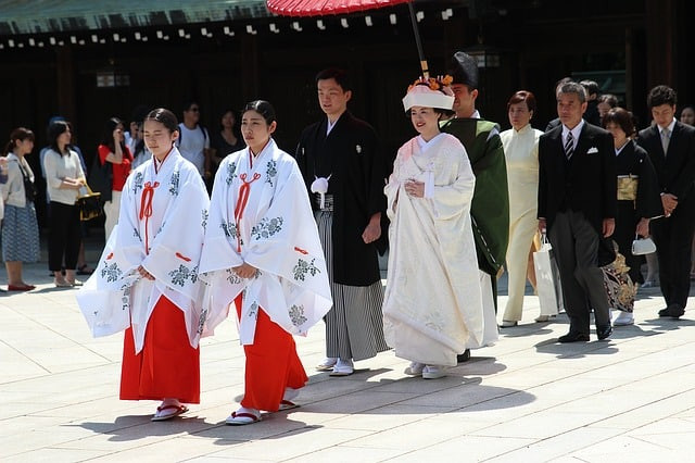 Japanische Hochzeit
 Japanische Kleidung Welche Kleidung zu welchem Anlass