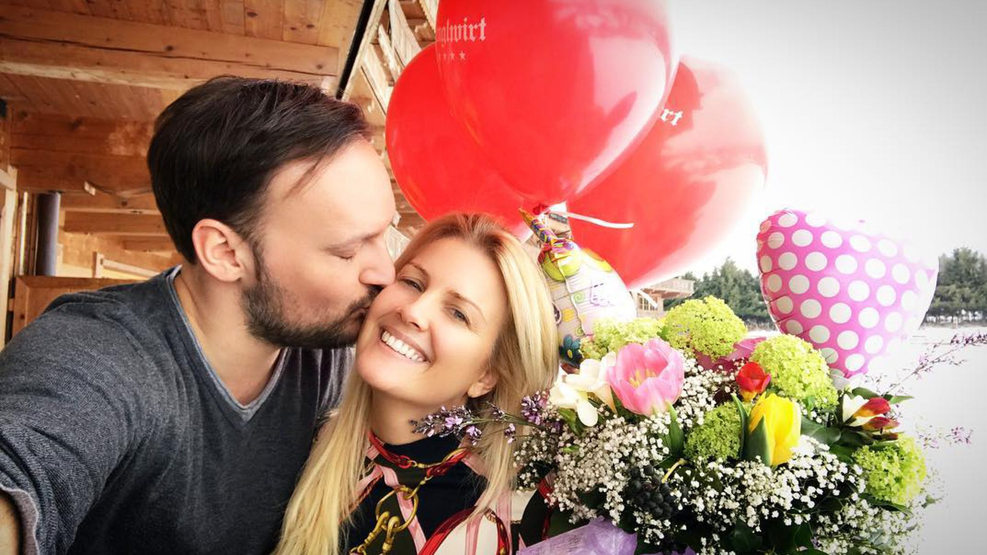 Jennifer Knäble Hochzeit
 Wolken im Para s Jennifer Knäble verschiebt Hochzeit