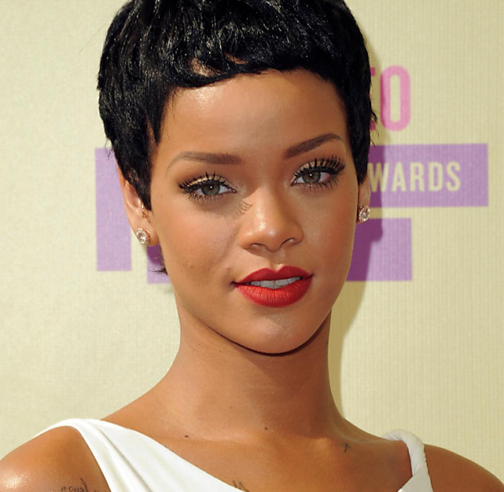 Jungs Haarschnitt
 Leute Rihanna mit sportlich kurzem Jungs Haarschnitt WELT