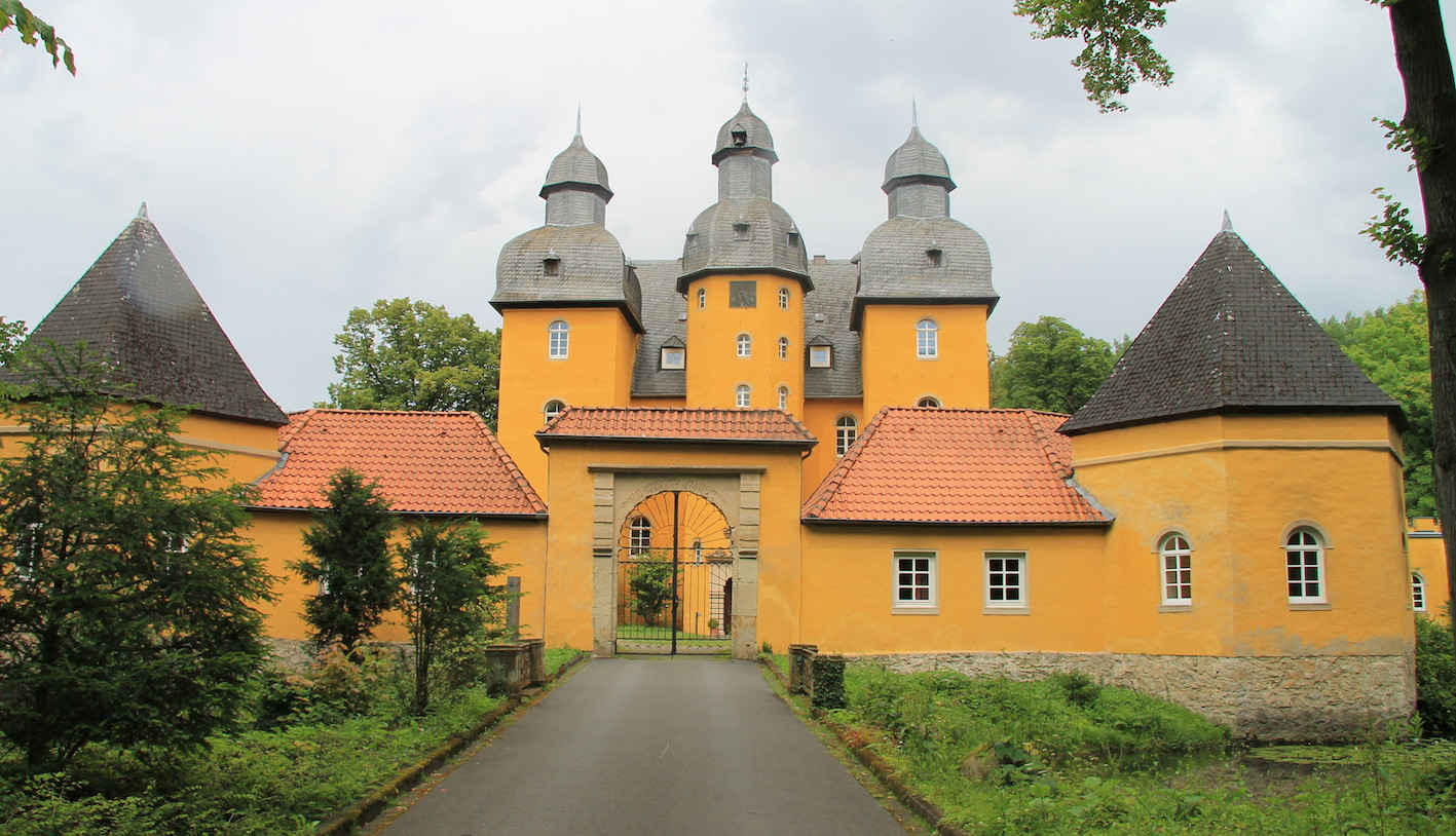 Kabinett Schloß Holte
 Schloss Holte Ostfriesenschloss in Ostwestfalen