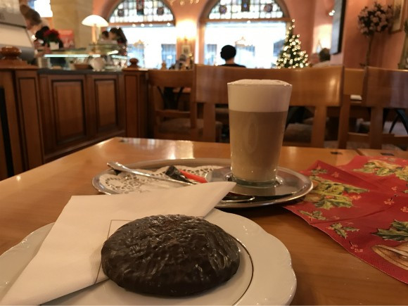 Kaffee Und Kuchen
 Coburg Christmas traditions in Germany