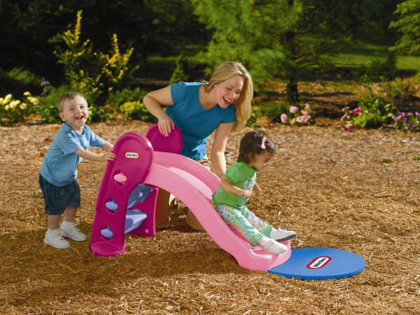 Kinderrutsche Garten
 Kinderrutsche im Garten garantiert großen Kinderspaß