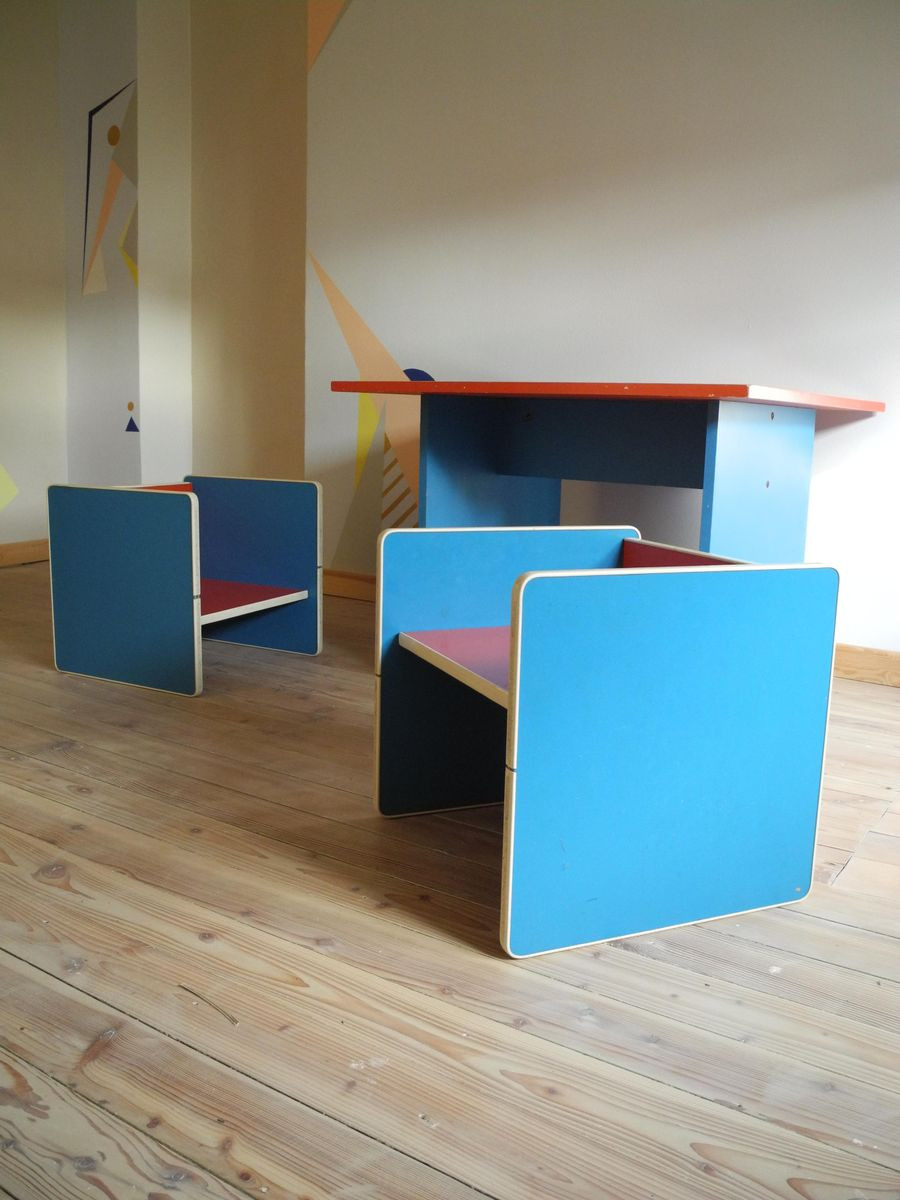 Kindertisch Und Stühle
 Kindertisch und stühle 1970er bei Pamono kaufen