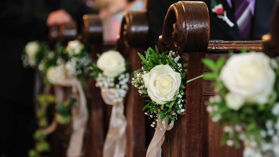 Kirchenbankschmuck Hochzeit
 Fragen zur Hochzeit – EKD