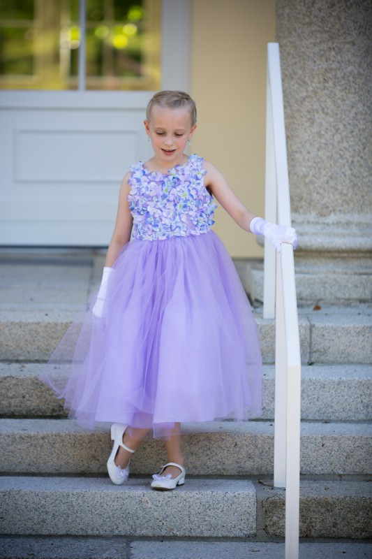 Kleid Flieder Hochzeit
 BIMARO Mädchen Kleid Rosalie flieder lila Blüten Perlen