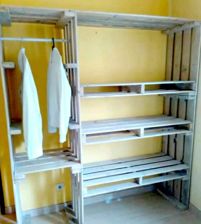 Kleiderschrank Aus Paletten
 22 DIY Ideen wie man Garderobe aus Paletten selber bauen kann