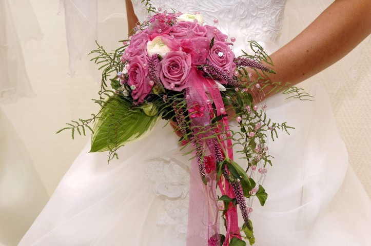 Kleiner Brautstrauß Standesamt Kosten
 Der passende Brautstrauß für jede Figur