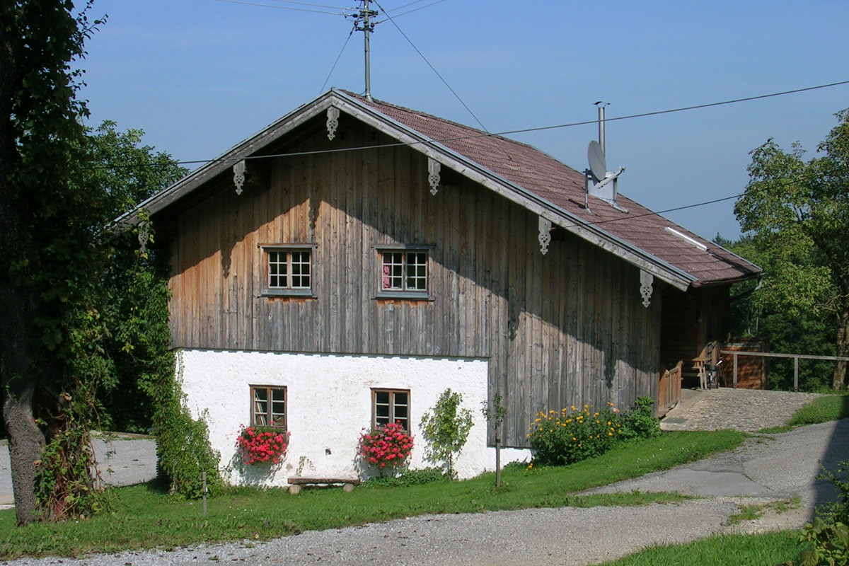 Kleines Haus
 Jugendbildungshaus Haslau Kleines Haus in Frasdorf Bayern