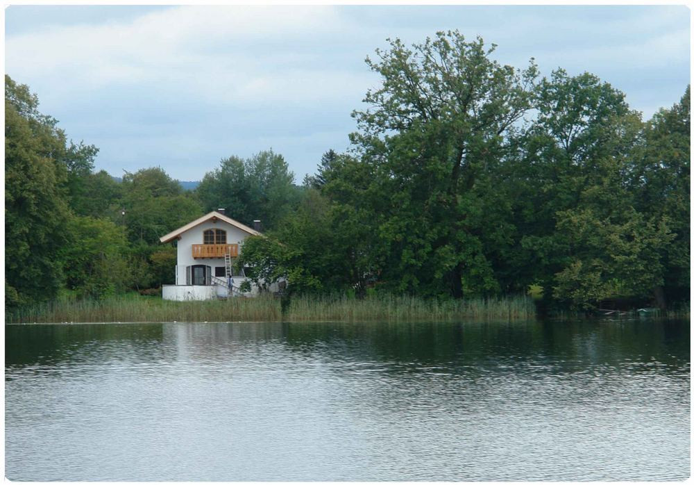 Kleines Haus Kaufen
 kleines Haus am See Foto & Bild