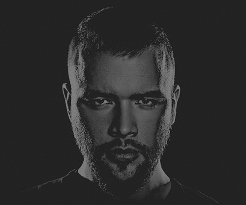 Kollegah Aks Im Wandschrank
 Kollegah – AKs im Wandschrank Lyrics